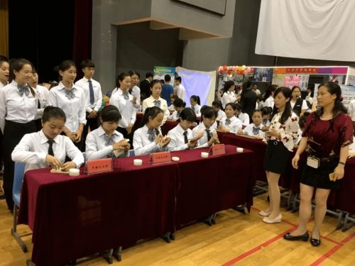 選擇有 錢 途的專業(yè),選擇高薪 金融管理